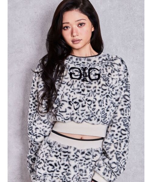 GYDA(ジェイダ)の「Symmetry GYDAフェイクファーショートトップス(Tシャツ/カットソー・レディース・ベージュ/オフホワイト/ブラック/その他1・FREE)」の1枚目の写真