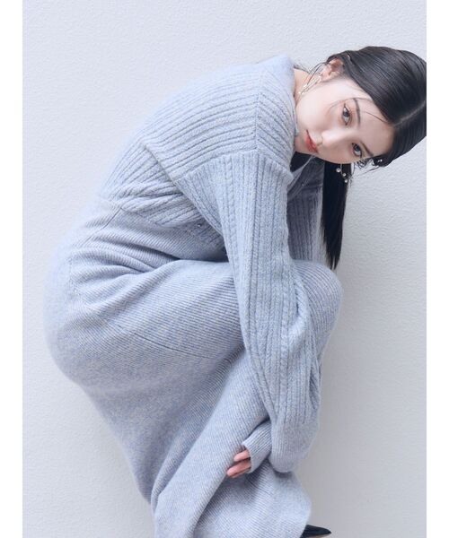 LAGUNAMOON（ラグナムーン）の「ケーブルビジューIラインニットワンピース（ワンピース・レディース・ベージュ/ブルー/ブラウン・MEDIUM/SMALL）」の5枚目の写真