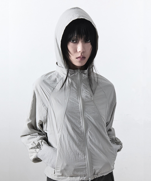 41PRAY(サイルプレイ)の「クロップドパネルジップウインドブレーカー / スカイブルー(ナイロンジャケット・レディース・その他・FREE)」の2枚目の写真