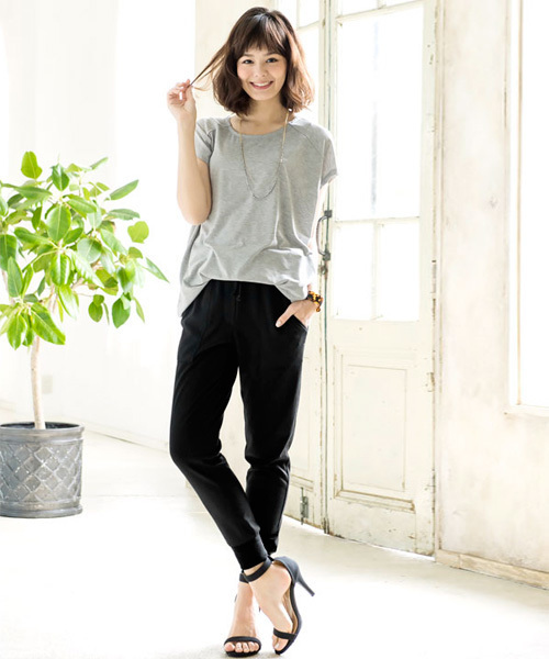 Pierrot（ピエロ）の「ポンチ素材ジョガーパンツ（その他パンツ・レディース・ネイビー/ブラック/カーキ/チャコールグレー・M/L）」の18枚目の写真