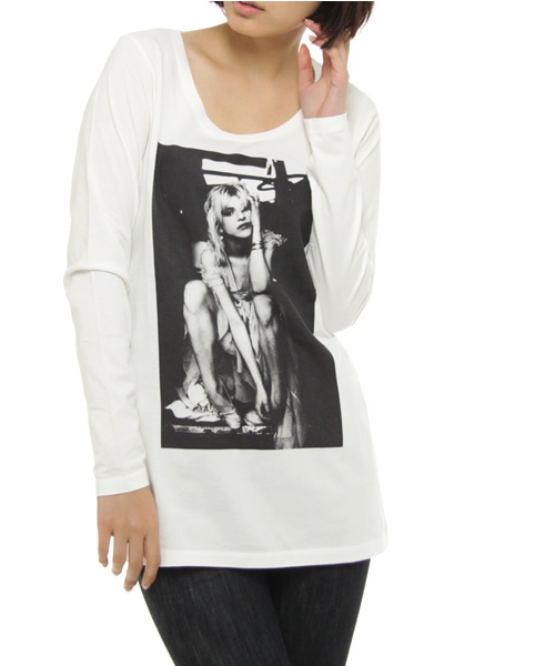 【hystericglamour】COURTNEY LOVE ニットカートソー HYSTERIC GLAMOUR（ヒステリックグラマー）の「COURTNEY LOVE/FEEL
