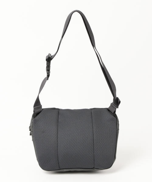 ARC'TERYX（アークテリクス）の「ARC'TERYX / MAKA 2（ボディバッグ/ウエストポーチ・メンズ・ブラック/ブルー系その他/ブラック系その他/グリーン系その他4/インディゴブルー/サックスブルー・ONE SIZE）」の22枚目の写真