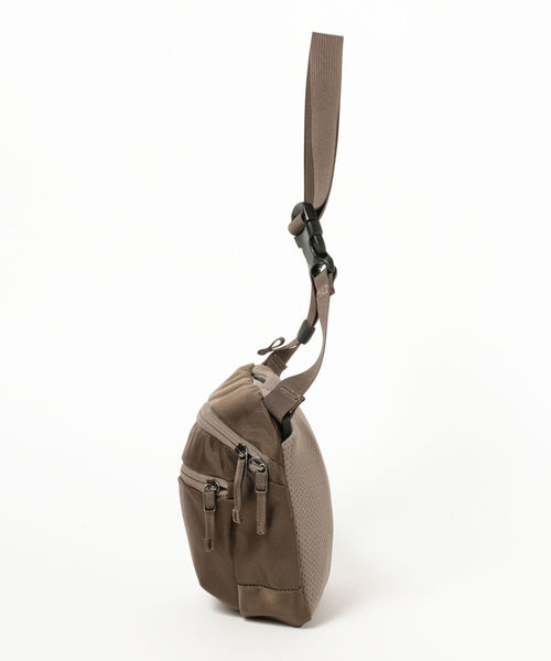 ARC'TERYX（アークテリクス）の「ARC'TERYX / MAKA 2（ボディバッグ/ウエストポーチ・メンズ・ブラック/ブルー系その他/ブラック系その他/グリーン系その他4/インディゴブルー/サックスブルー・ONE SIZE）」の8枚目の写真