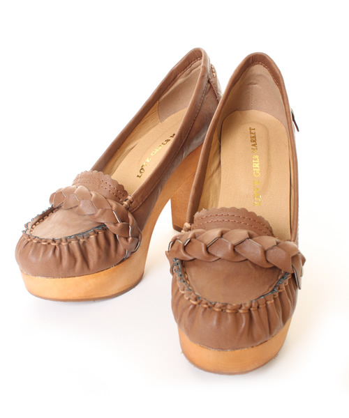 LOVE GIRLS MARKET（ラブ ガール マーケット）の「AMIモカパンプス（パンプス・レディース・オフホワイト/ブラウン/ブラック・LARGE/MEDIUM）」の5枚目の写真