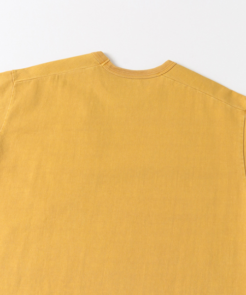WORK NOT WORK URBAN RESEARCH(ワークノットワークアーバンリサーチ)の「WORK NOT WORK ピグメントラウンドヘムポケットTシャツ(Tシャツ/カットソー・メンズ・オフホワイト/チャコールグレー/ネイビー/ピンク/グリーン/マスタード・MEDIUM/LARGE/SMALL)」の13枚目の写真
