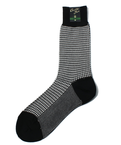 BEAMS PLUS（ビームスプラス）の「BEAMS PLUS / ハウンドトゥースソックス（ソックス/靴下・メンズ・グレー/チャコールグレー・ONE SIZE）」の2枚目の写真