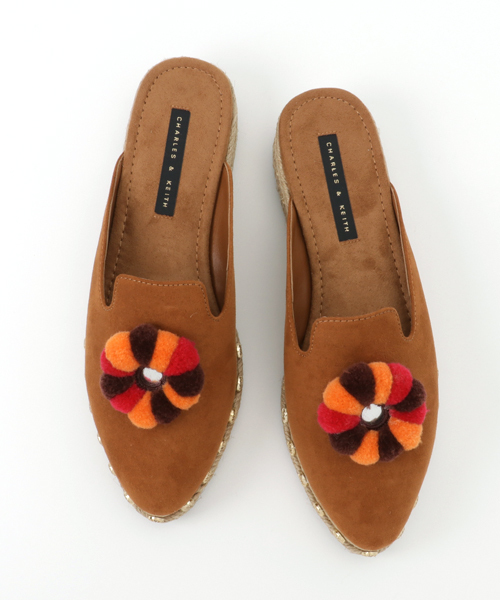 CHARLES & KEITH（チャールズ & キース）の「エスパドリーユスリッポン / ESPADRILLE SLIP-ONS（サンダル・レディース・ライトブラウン・23cm/24cm/22.5cm/23.5cm/24.5cm）」の3枚目の写真