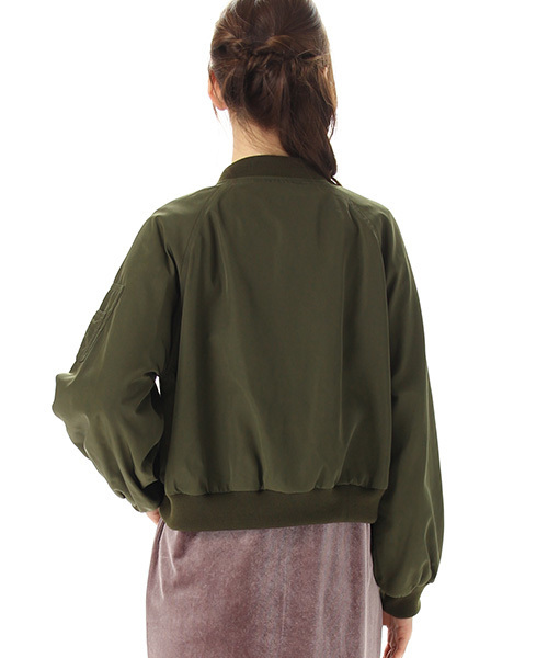 Honeys（ハニーズ）の「ショート丈リブブルゾン（ブルゾン・レディース・ブラック/カーキ/ピンク・L/M/LL）」の11枚目の写真