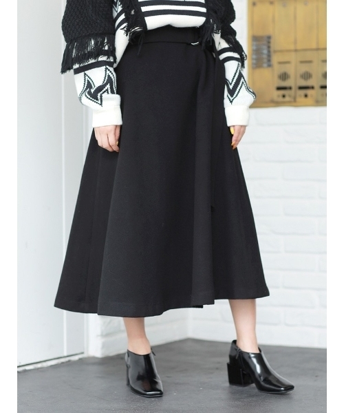 MURUA(ムルーア)の「ロングベルトミモレスカート(スカート・レディース・ブラック/ベージュ/レッド・1/2)」の2枚目の写真