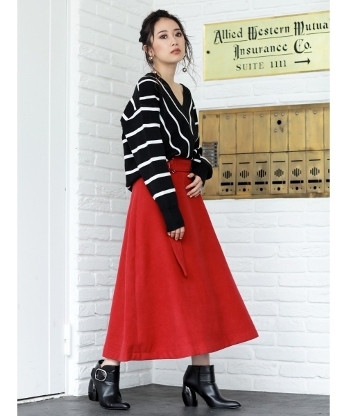 MURUA(ムルーア)の「ロングベルトミモレスカート(スカート・レディース・ブラック/ベージュ/レッド・1/2)」の4枚目の写真