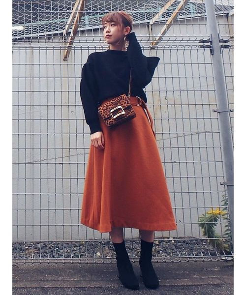 MURUA(ムルーア)の「ロングベルトミモレスカート(スカート・レディース・ブラック/ベージュ/レッド・1/2)」の6枚目の写真