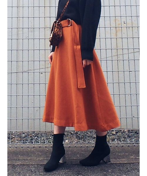 MURUA(ムルーア)の「ロングベルトミモレスカート(スカート・レディース・ブラック/ベージュ/レッド・1/2)」の7枚目の写真