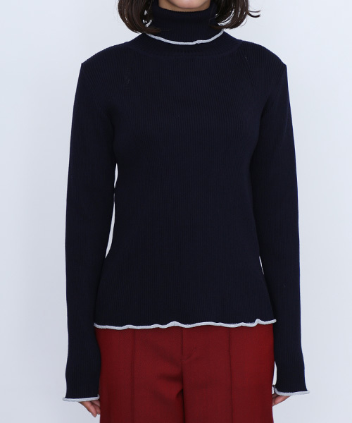 STUDIOUS（ステュディオス）の「ラメウェーブタートルニット（ニット/セーター・レディース・ネイビー/ダークブラウン・FREE）」の6枚目の写真