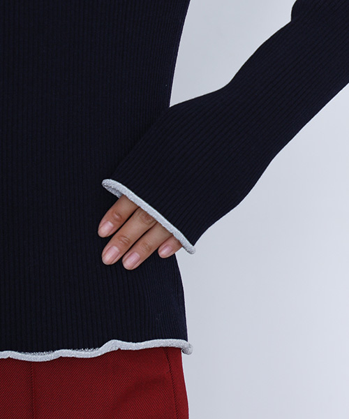 STUDIOUS（ステュディオス）の「ラメウェーブタートルニット（ニット/セーター・レディース・ネイビー/ダークブラウン・FREE）」の10枚目の写真