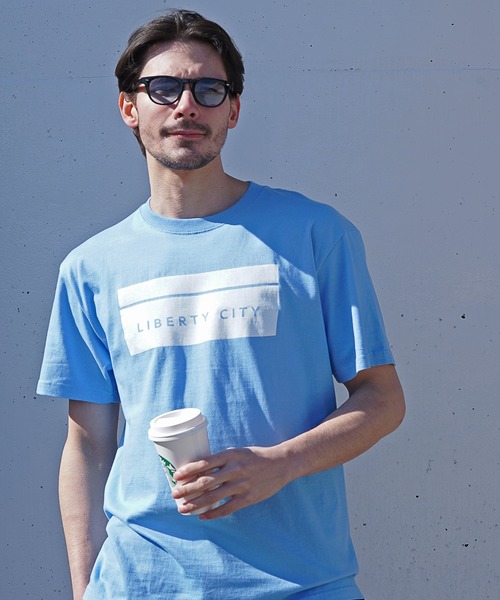 LIBERTY CITY（リバティシティ）の「【LIBERTY CITY/リバティーシティ】 [BOX LOGO] Tシャツ（Tシャツ/カットソー・メンズ・ブラック/ホワイト×ブラック/レッド/ホワイト×レッド/イエロー/ブルー/ベージュ・LARGE/SMALL/MEDIUM/LL/3/2/4）」の5枚目の写真