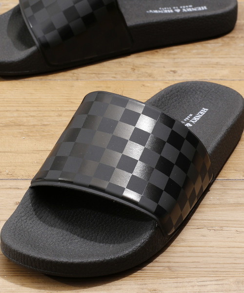 HENRY&HENRY（ヘンリーアンドヘンリー）の「HENRY&HENRY ヘンリー＆ヘンリー / チェッカーフラッグシャワーサンダル / 180 checkr-WOMENS（サンダル・レディース・ブラック×ホワイト/ブラック×ブラック・35/37）」の2枚目の写真