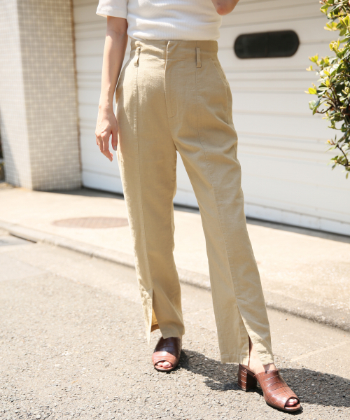 LOWRYS FARM（ローリーズファーム）の「Ｌ／Ｒフロントスリットパンツ　836997（その他パンツ・レディース・ブラック/ベージュ/ブラウン・MEDIUM/LARGE）」の3枚目の写真