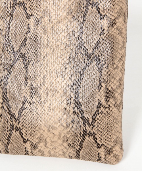 LOWRYS FARM（ローリーズファーム）の「ポーチショルダー　840239（ショルダーバッグ・レディース・ブラック/ブラウン/パープル/パイソン/ブラック系その他/ブラウン系その他/アイボリー・FREE）」の12枚目の写真