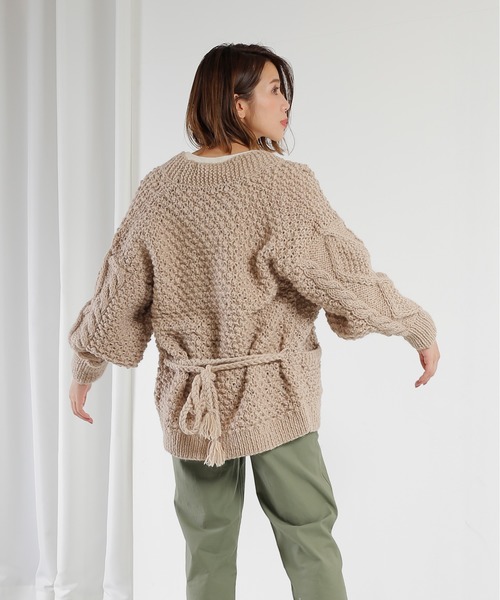 kha:ki(カーキ)の「「KHA:KI / カーキ」ニュージーランドウール手編みニットカーディガン"HAND KNIT CARDIGAN"(カーディガン/ボレロ・レディース・ブラウン/アイボリー/ライトベージュ・1)」の8枚目の写真