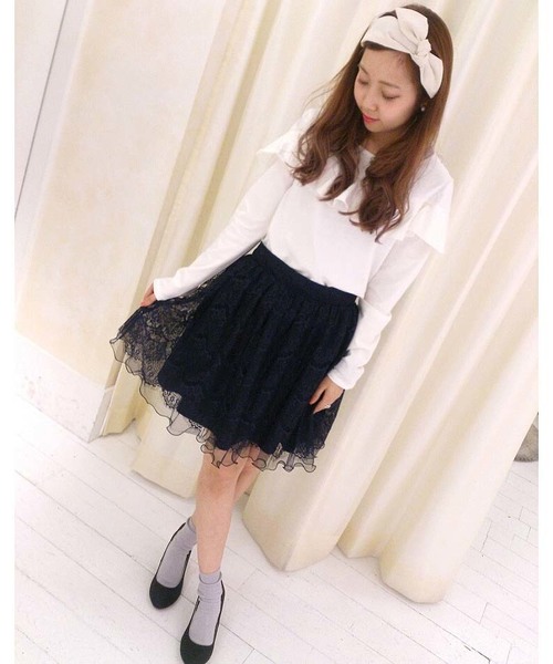 one after another NICE CLAUP(ワンアフターアナザーナイスクラップ)の「【ナイスクラップ】うしろZipレーススカート(スカート・レディース・オフホワイト/ナチュラル/ネイビー・FREE)」の1枚目の写真