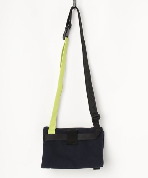 新品未使用GUESS ショルダーバッグ サコッシュ 保管袋付 Guess（ゲス）の「GUESS/ゲス MENS BAGS サコッシュバッグ