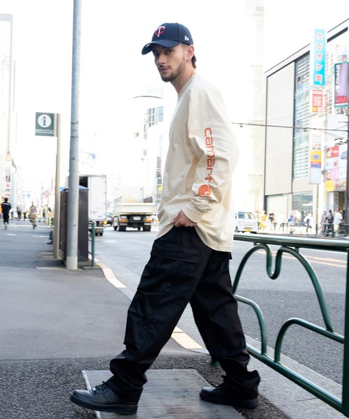 Carhartt(カーハート)の「Carhartt 袖ロゴロンT(Tシャツ/カットソー・メンズ・ブラック/ネイビー/ヘザーグレー/ブルー系その他2/グリーン系その他/コーラル/ワイン/ブルー系その他/ホワイト系その他/その他1・MEDIUM/LARGE/SMALL/X-LARGE)」の15枚目の写真