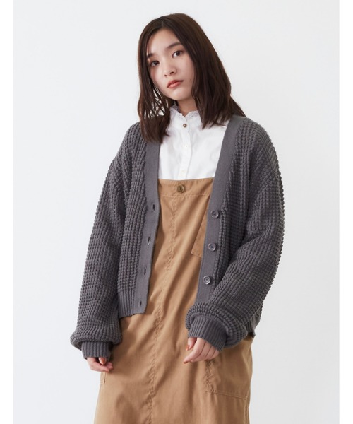 POU DOU DOU(プードゥドゥ)の「透かしワッフル編みカーディガン(ニット/セーター・レディース・アイボリー/ダークグレー/キャメル・3)」の1枚目の写真