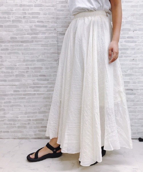 ap retro（アプレトロ）の「フレアボリュームロングスカート【ZOZOTOWN限定商品】（スカート・レディース・ブラック/ベージュ/ネイビー/オフホワイト・FREE）」の5枚目の写真