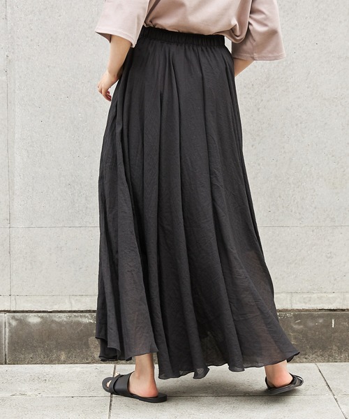 ap retro（アプレトロ）の「フレアボリュームロングスカート【ZOZOTOWN限定商品】（スカート・レディース・ブラック/ベージュ/ネイビー/オフホワイト・FREE）」の14枚目の写真