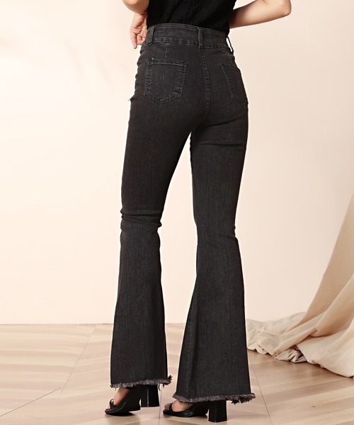 DAY CLOSET(デイ クローゼット)の「レディース 裾フリンジハイウエストフレアデニムパンツ ストレッチ(デニムパンツ・レディース・ライトブルー/ブルー/アイボリー/インディゴブルー/チャコールグレー/ブラック・M/S/XL/L)」の22枚目の写真