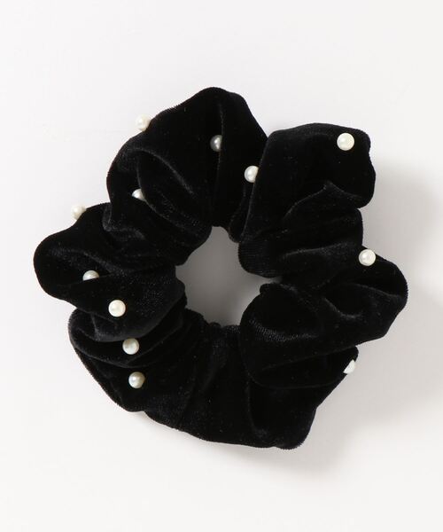 flower（フラワー）の「スノーパールシュシュ（シュシュ・レディース・ブラック/ベージュ/アイボリー・FREE）」の6枚目の写真