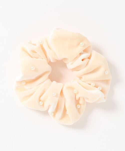 flower（フラワー）の「スノーパールシュシュ（シュシュ・レディース・ブラック/ベージュ/アイボリー・FREE）」の5枚目の写真