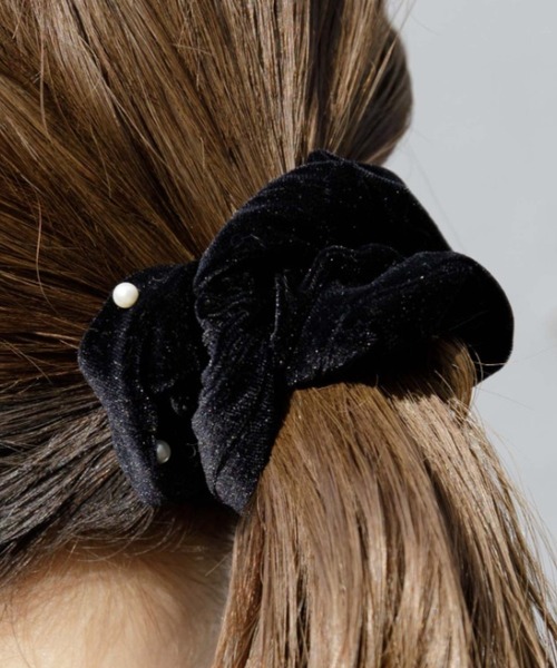 flower（フラワー）の「スノーパールシュシュ（シュシュ・レディース・ブラック/ベージュ/アイボリー・FREE）」の21枚目の写真