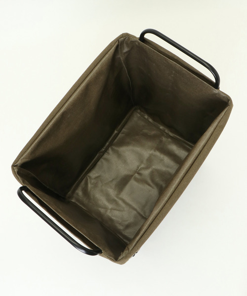 LBC（エルビーシー）の「折りたためるランドリースクエアバスケット　キャスター付き53L（ランドリーグッズ・レディース・ダークグリーン/オフホワイト/ブラック/グレー・FREE）」の10枚目の写真