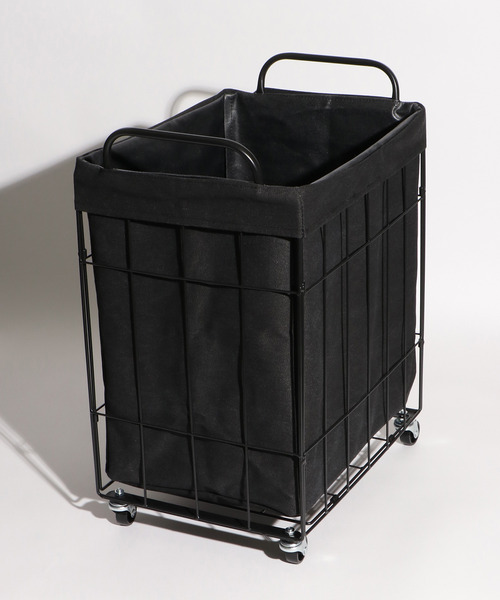 LBC（エルビーシー）の「折りたためるランドリースクエアバスケット　キャスター付き53L（ランドリーグッズ・レディース・ダークグリーン/オフホワイト/ブラック/グレー・FREE）」の15枚目の写真