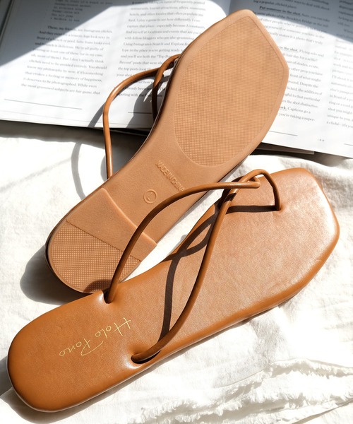 AmiAmi(アミアミ)の「クロスチューブストラップトングサンダル(サンダル・レディース・ブラック/ブラウン/アイボリー/キャメル・LL/S/M/L)」の18枚目の写真