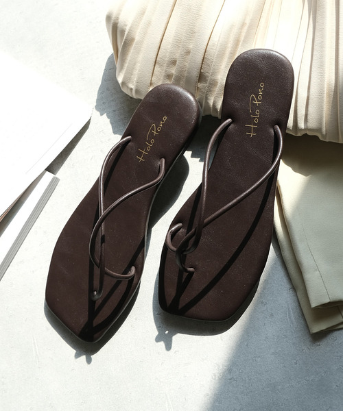 AmiAmi(アミアミ)の「クロスチューブストラップトングサンダル(サンダル・レディース・ブラック/ブラウン/アイボリー/キャメル・LL/S/M/L)」の9枚目の写真