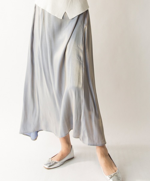 MILLION CARATS（ミリオンカラッツ）の「【STYLE4】オーロラシャンブレースカート（スカート・レディース・カーキ/ブルー・FREE）」の2枚目の写真