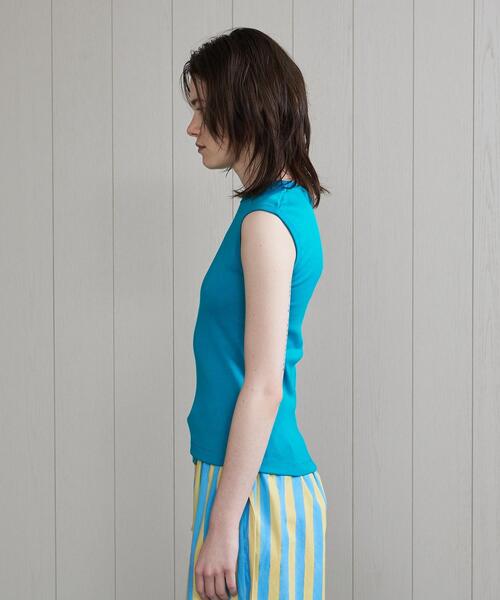 H　BEAUTY&YOUTH UNITED ARROWS（エイチビューティーアンドユースユナイテッドアローズ）の「＜H＞COTTON NO SLEEVE T-SHIRT/Tシャツ（Tシャツ/カットソー・レディース・ホワイト/ブラック/ターコイズブルー/ケリー・FREE）」の6枚目の写真