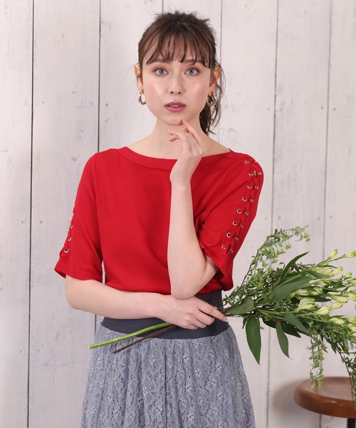 ASTORIA ODIER(アストリアオディール)の「スピンドルボートネックプルオーバー(ニット/セーター・レディース・ブラック/ホワイト/マジェンタ/レッド・MEDIUM)」の3枚目の写真