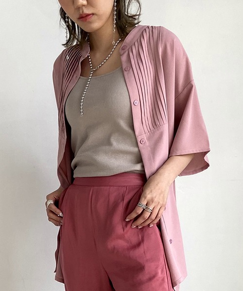 Lull（ルル）の「【Lull / ルル】プリーツバンドカラーシャツ（シャツ/ブラウス・レディース・グレイッシュベージュ/ピンク/ホワイト/ミント/ブラック/ベージュ・ONESIZE）」の6枚目の写真