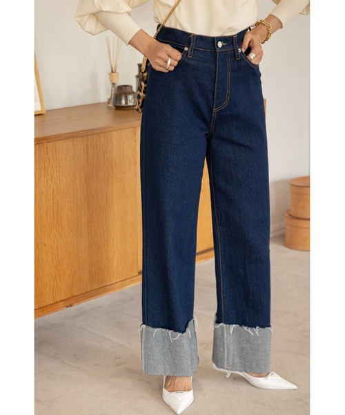 &. NOSTALGIA(アンドドットノスタルジア)の「ロールアップワイドデニムパンツ(デニムパンツ・レディース・インディゴブルー/ブルー/ブラック・S/M)」の3枚目の写真