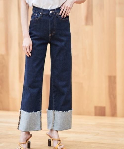 &. NOSTALGIA(アンドドットノスタルジア)の「ロールアップワイドデニムパンツ(デニムパンツ・レディース・インディゴブルー/ブルー/ブラック・S/M)」の12枚目の写真