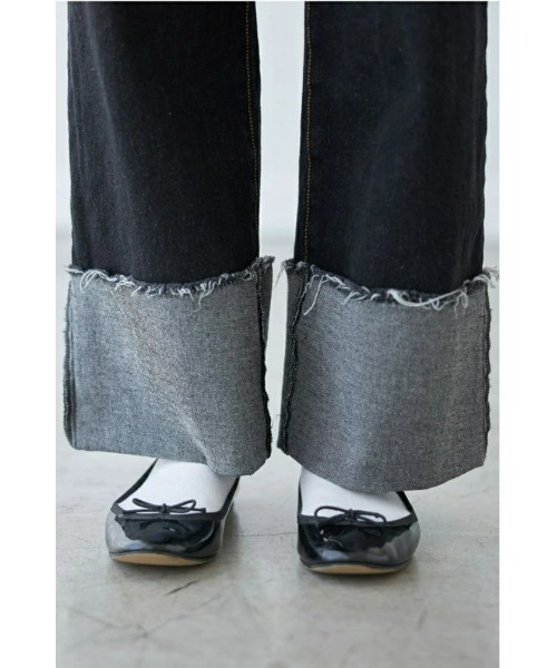 &. NOSTALGIA(アンドドットノスタルジア)の「ロールアップワイドデニムパンツ(デニムパンツ・レディース・インディゴブルー/ブルー/ブラック・S/M)」の21枚目の写真