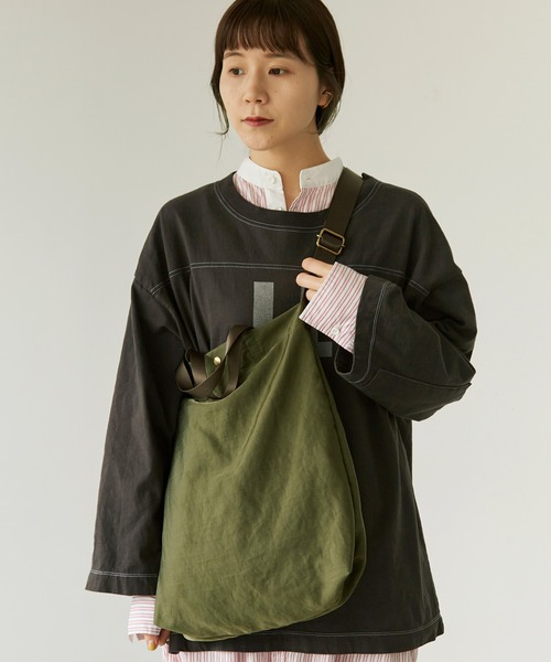 note et silence （ノートエシロンス）の「.ナイロンツイル ショルダーBAG（ショルダーバッグ・レディース・カーキ/ブラック・FREE）」の3枚目の写真