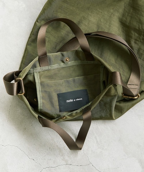 note et silence （ノートエシロンス）の「.ナイロンツイル ショルダーBAG（ショルダーバッグ・レディース・カーキ/ブラック・FREE）」の9枚目の写真