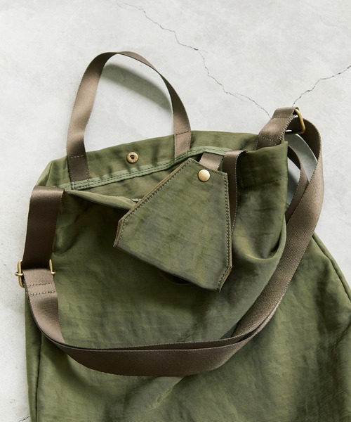 note et silence （ノートエシロンス）の「.ナイロンツイル ショルダーBAG（ショルダーバッグ・レディース・カーキ/ブラック・FREE）」の10枚目の写真