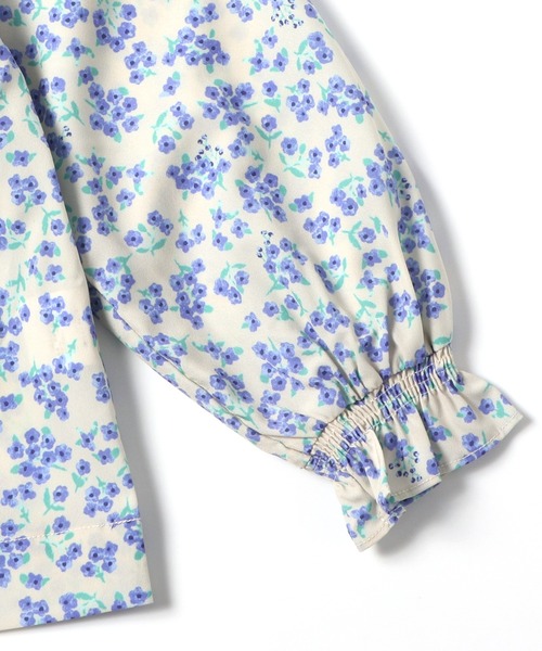 KP（ケーピー）の「シフォン小花プリントの衿フリル長袖ブラウス(100-130cm)（シャツ/ブラウス・キッズ・ブルー/ピンク・110cm/130cm/120cm/100cm）」の4枚目の写真