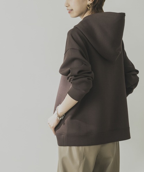 URBAN RESEARCH（アーバンリサーチ）の「【一部WEB限定カラー】ダンボールフードパーカー（パーカー・レディース・ライトグレー/ライトブルー/ダークブラウン/ベージュ/モカ・FREE）」の22枚目の写真