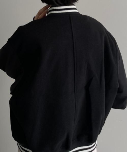 NEUNA（ヌナ）の「スタジャン/異素材切替え/カレッジ（スタジャン・レディース・ブラック/グリーン/ネイビー・FREE）」の4枚目の写真